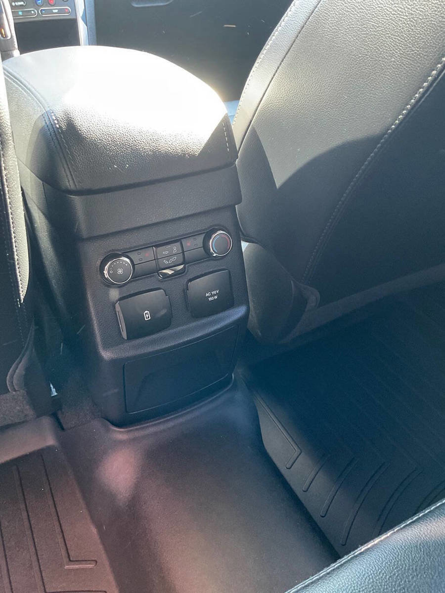 Used 2016 Ford Explorer Limited image 12