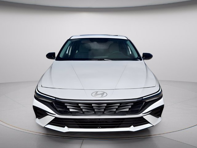 New 2026 Hyundai Elantra SEL Sport FWD image 3