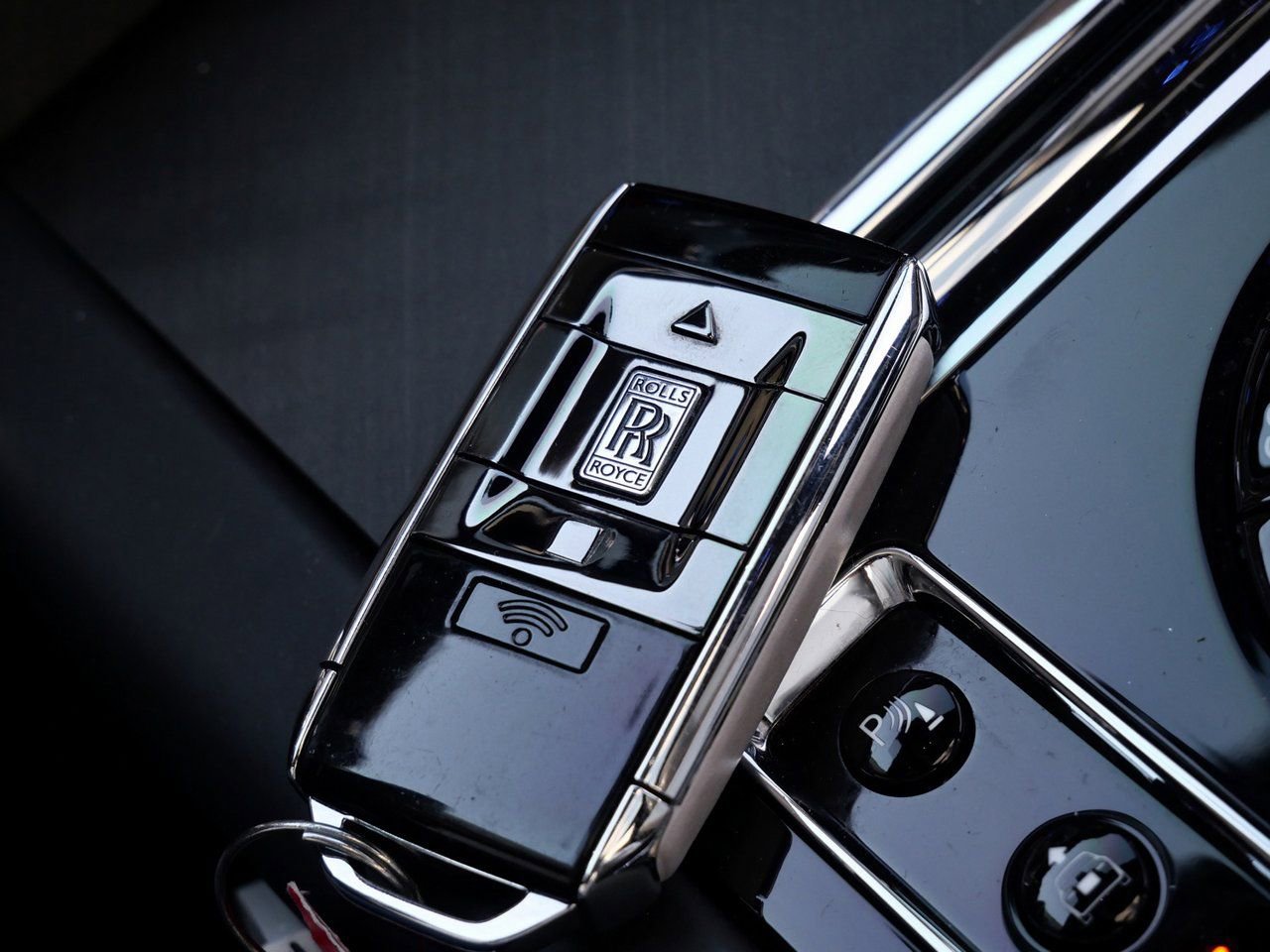 Used 2021 Rolls-Royce Cullinan image 30