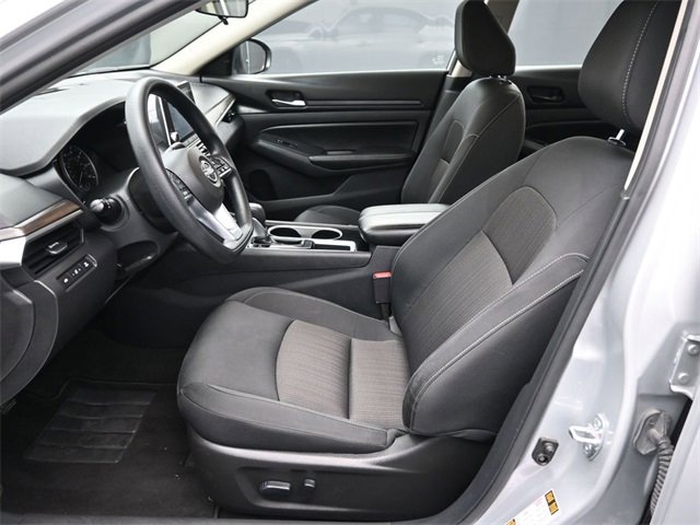 Used 2024 Nissan Altima 2.5 SV image 21