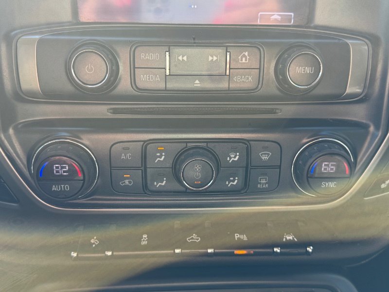 Used 2018 Chevrolet Silverado 1500 High Country image 22