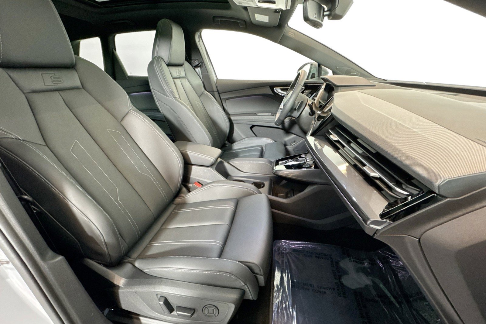 Used 2025 Audi Q4 e-tron Premium Plus w/ Premium Plus image 27