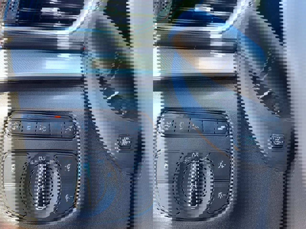 Used 2021 INFINITI QX50 Sensory image 28