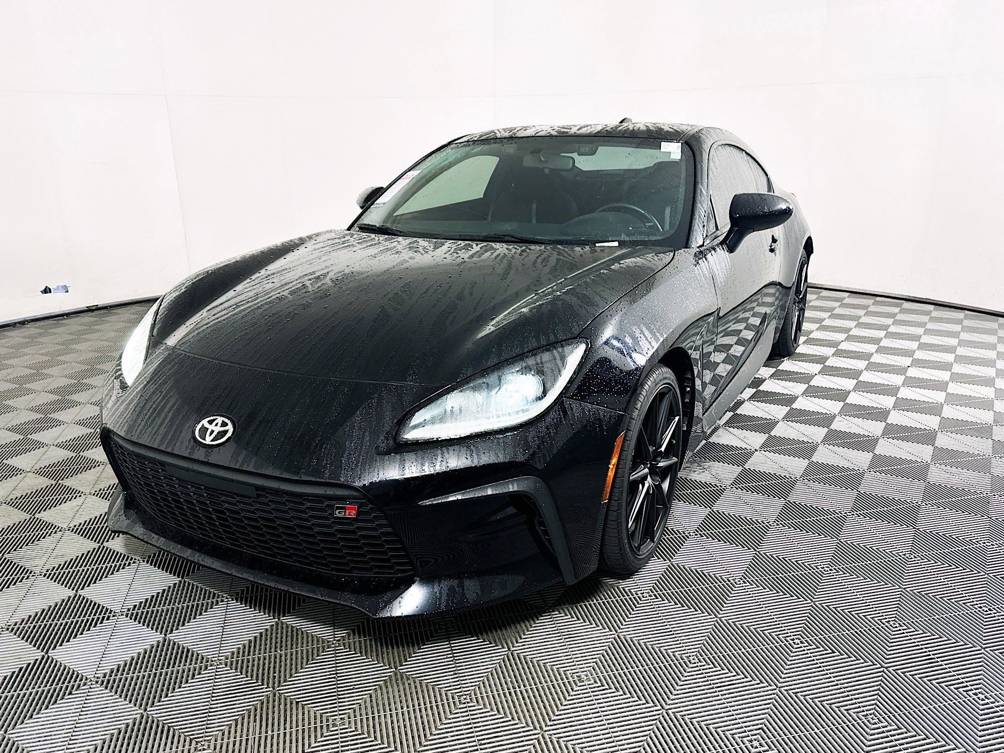 Used 2022 Toyota GR86 Premium RWD image 7