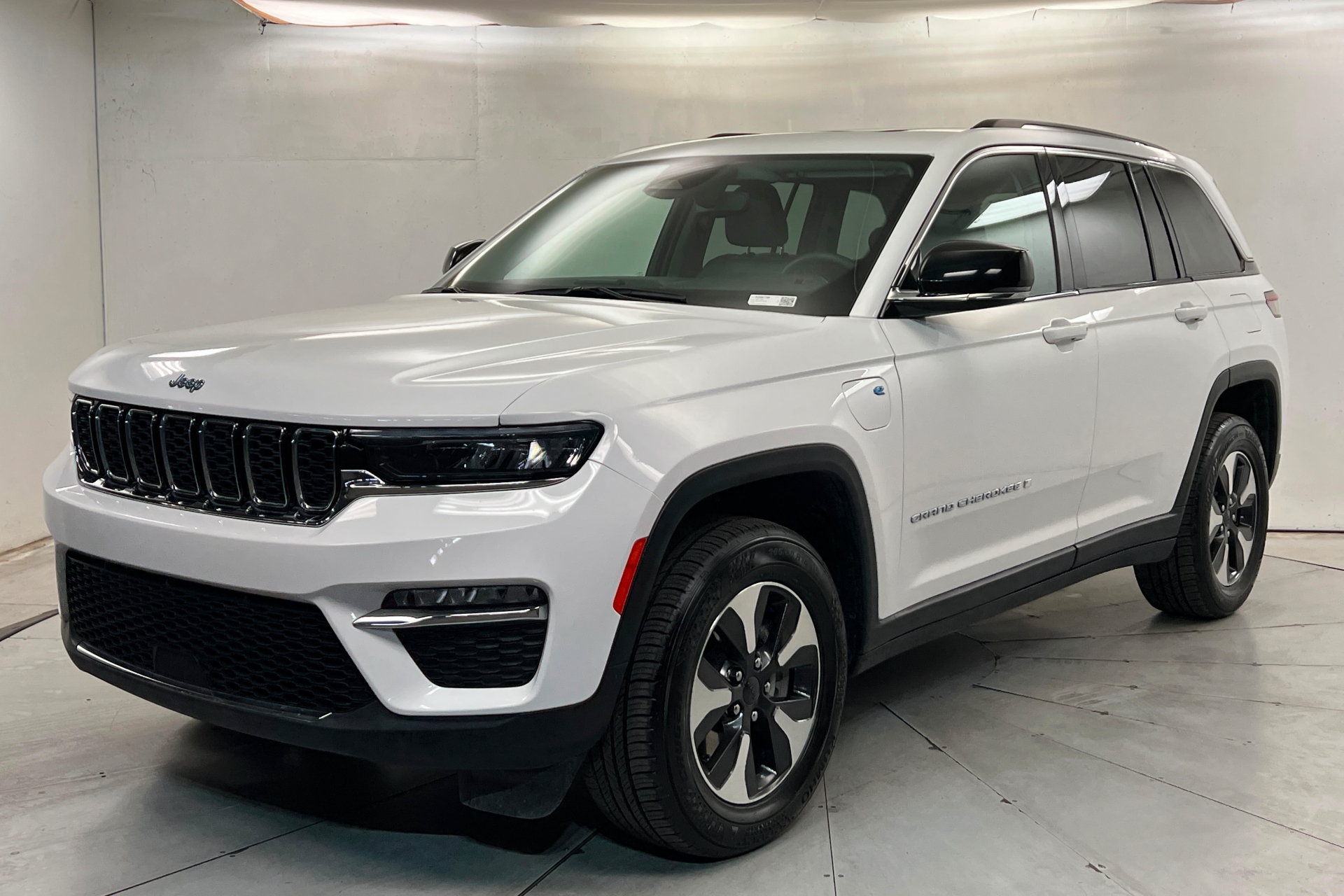 Used 2024 Jeep Grand Cherokee Limited 4xe