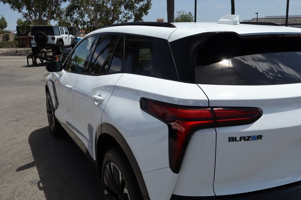 Used 2024 Chevrolet Blazer EV RS AWD/4WD image 16