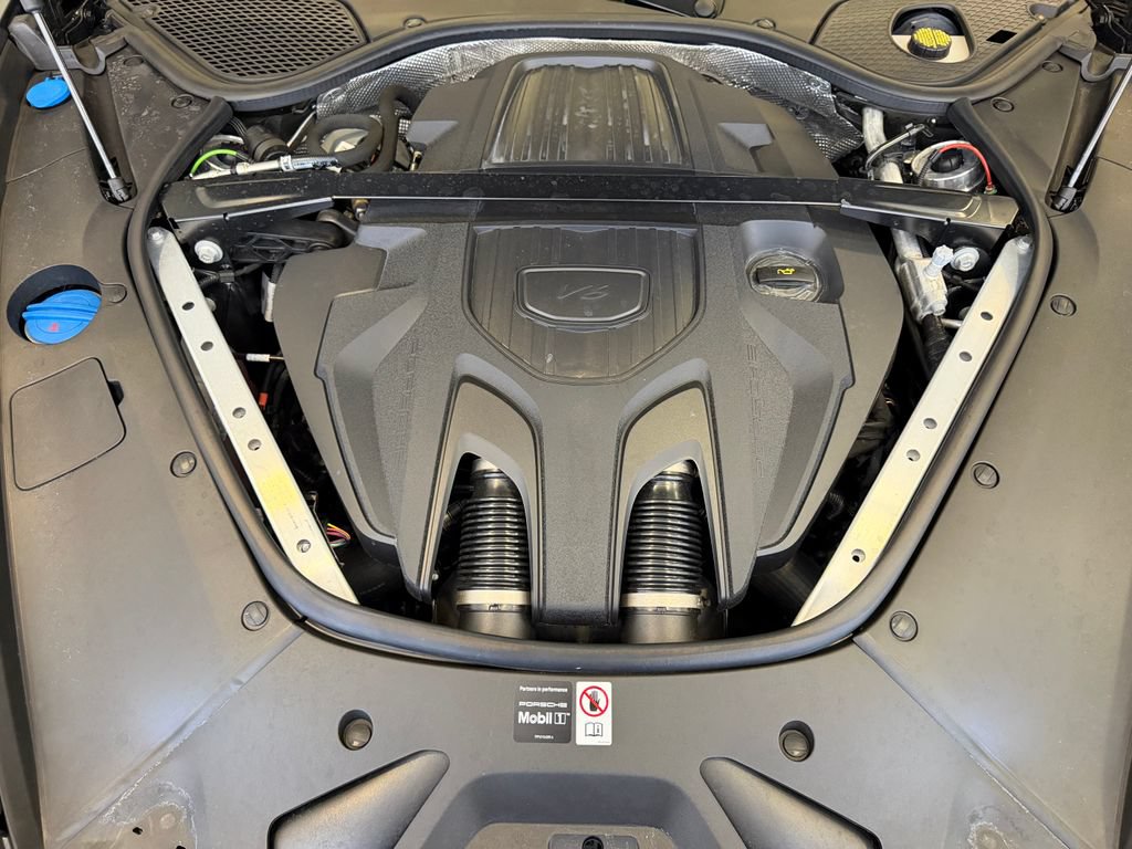 Certified 2025 Porsche Panamera 4 AWD/4WD image 27