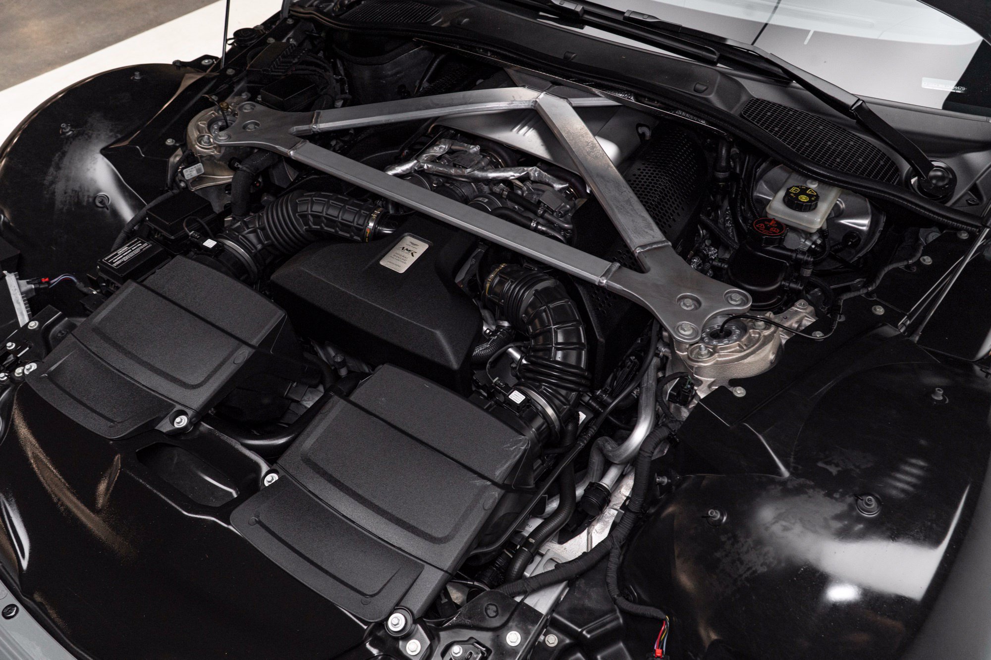Used 2020 Aston Martin V8 Vantage AMR RWD image 68