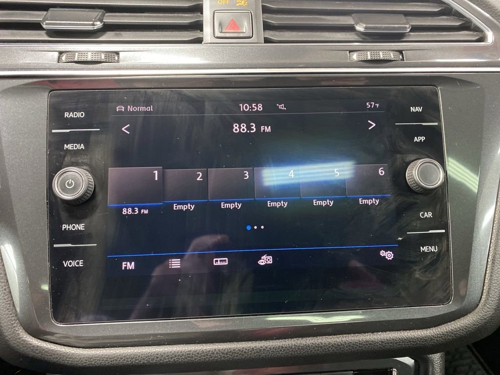 Used 2018 Volkswagen Tiguan SEL w/ 3rd Row Seat Package image 44