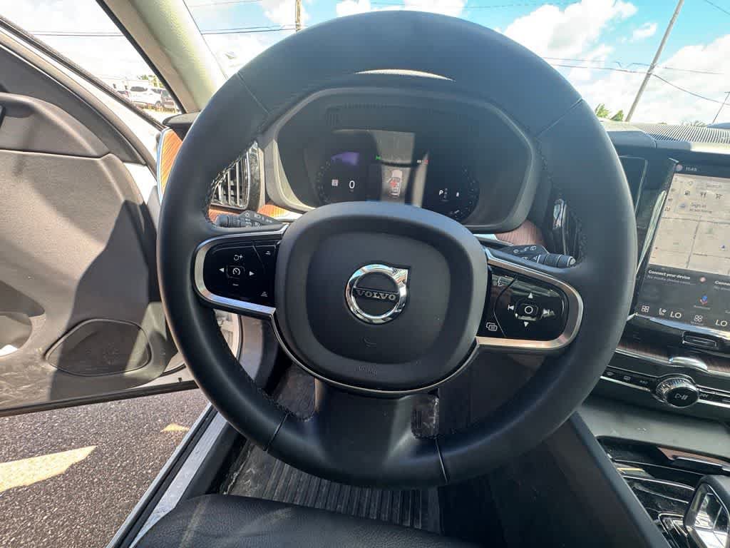 Used 2024 Volvo XC60 B5 Plus w/ Protection Package Premier AWD/4WD image 20