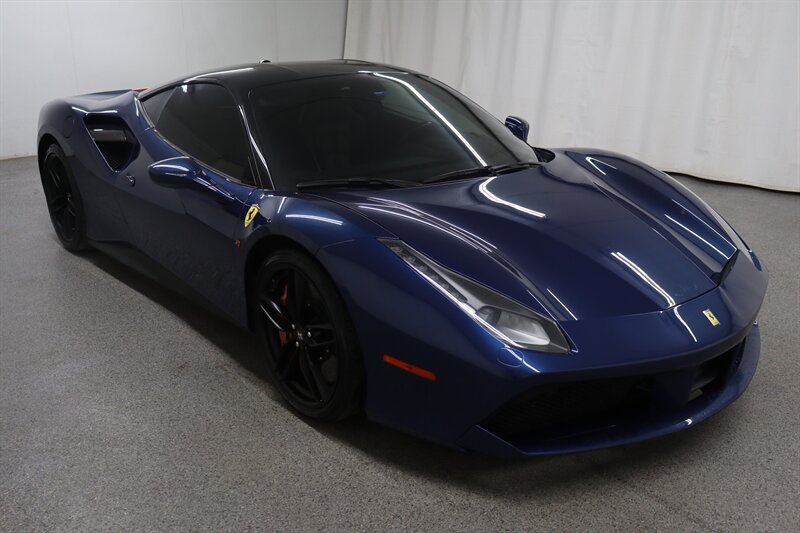 Used 2017 Ferrari 488 GTB RWD image 1