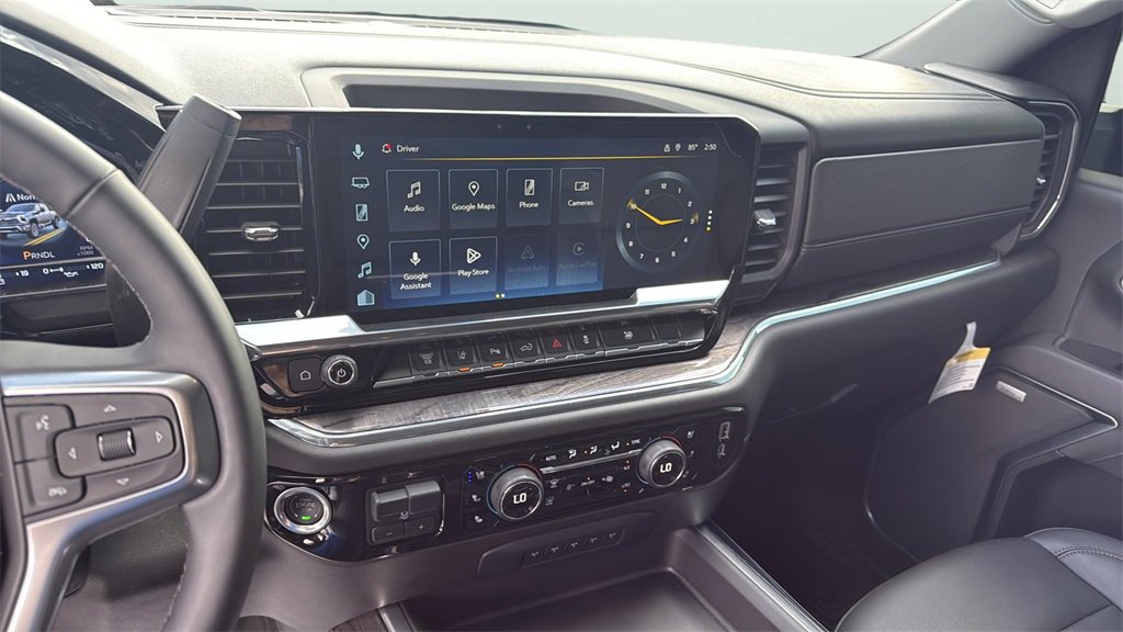 Used 2025 Chevrolet Silverado 2500 LTZ w/ LTZ Premium Package image 37