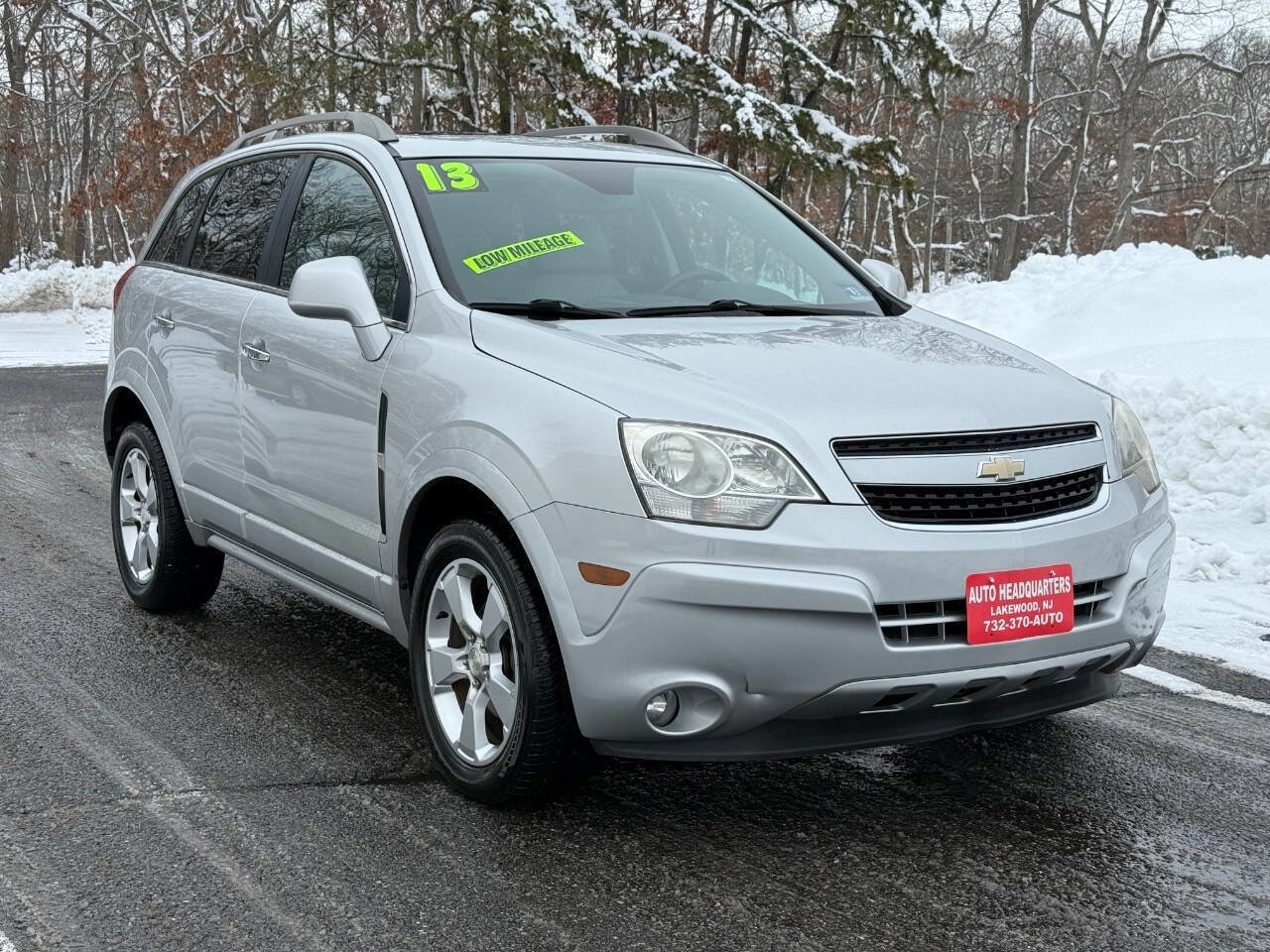 Used 2013 Chevrolet Captiva Sport LTZ FWD image 3