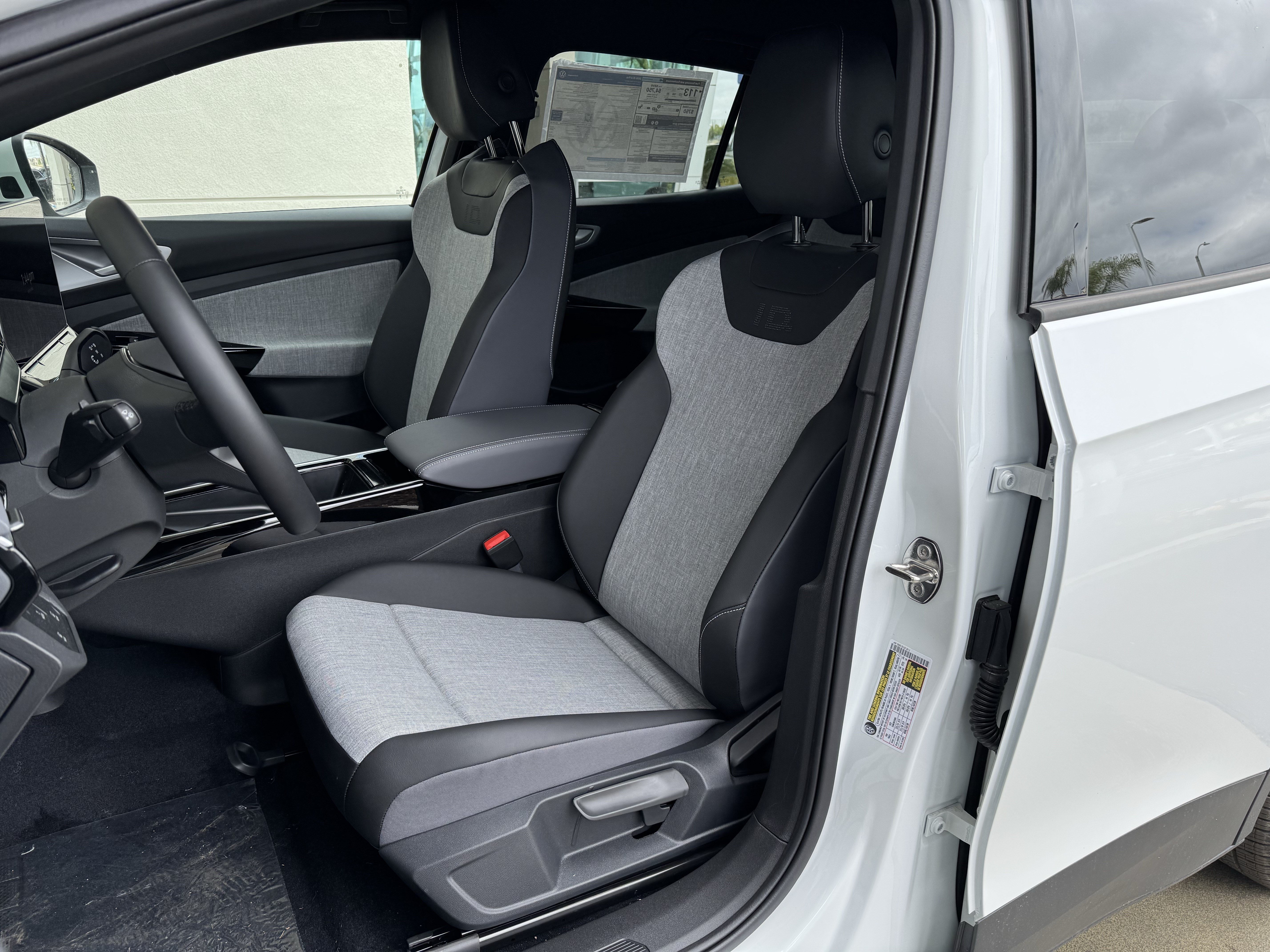 New 2026 Volkswagen ID.4 Pro RWD image 13