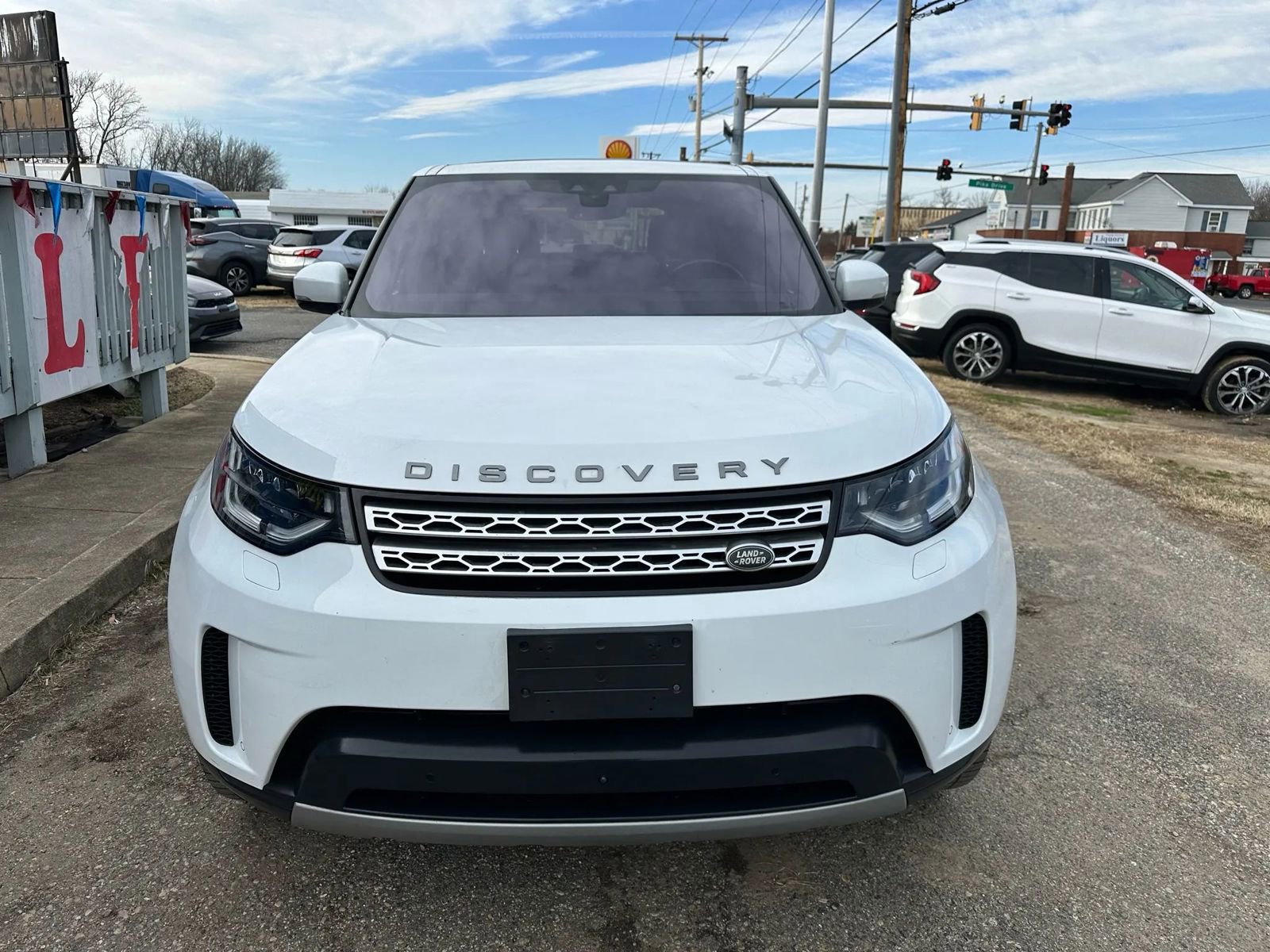 Used 2018 Land Rover Discovery HSE image 9