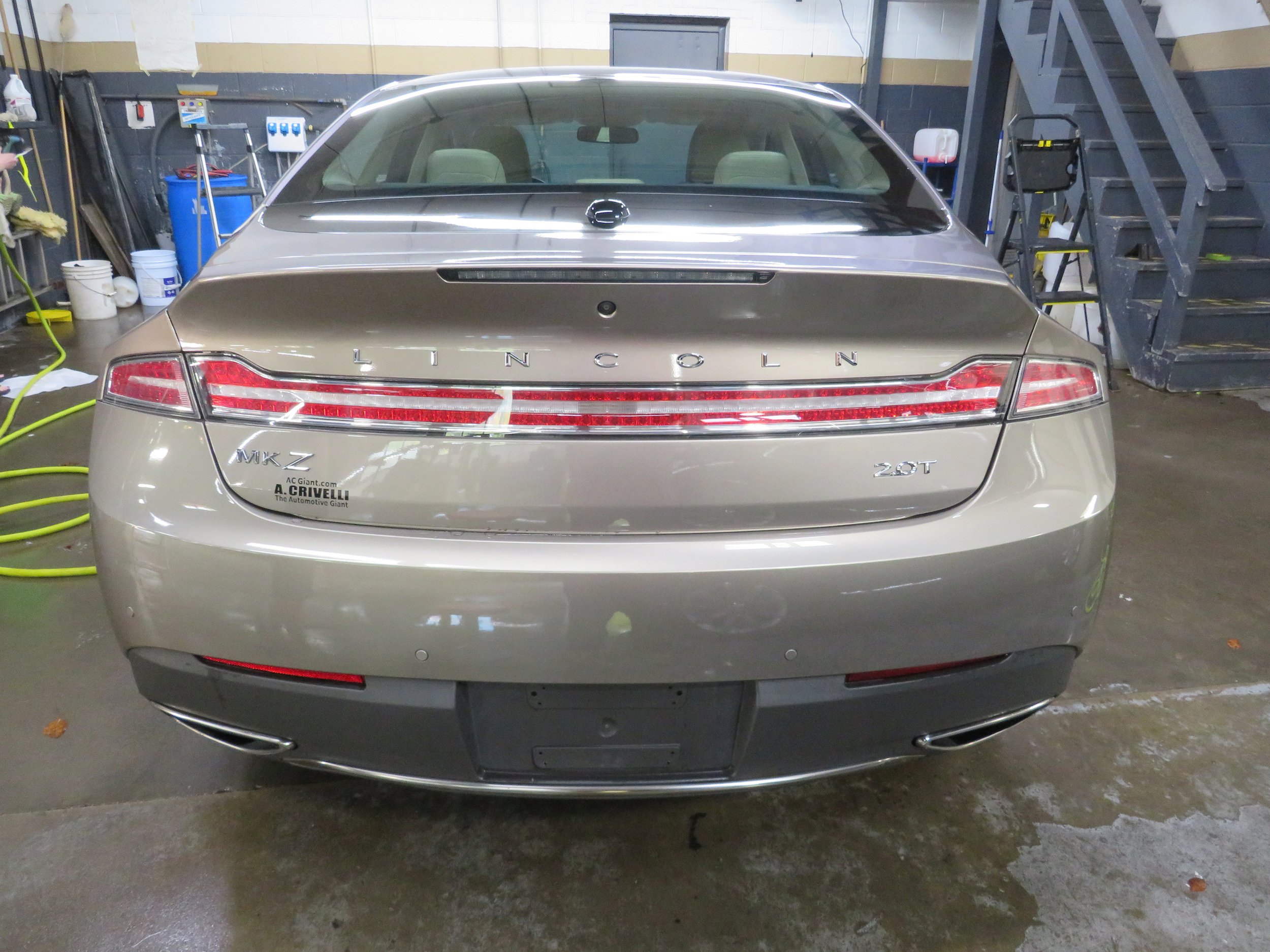 Used 2020 Lincoln MKZ w/ Convenience Package FWD image 4