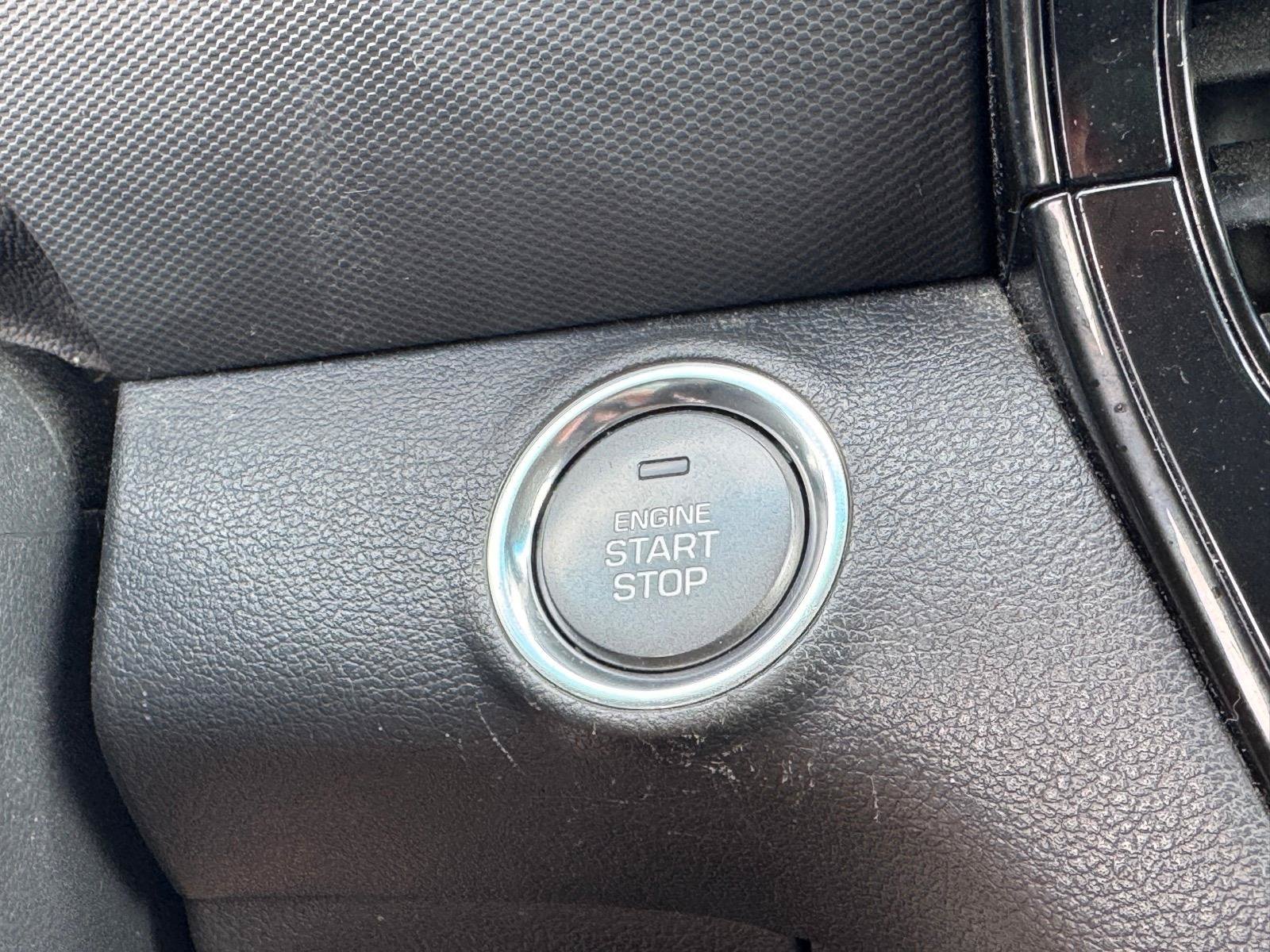 Used 2022 Hyundai Ioniq SE FWD image 18