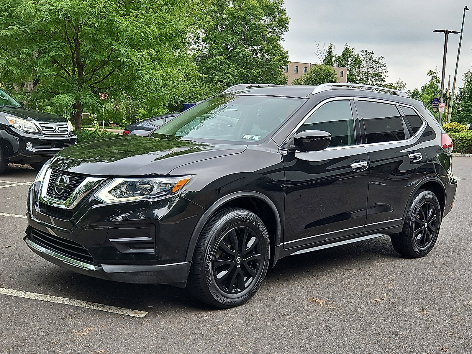 Certified 2019 Nissan Rogue SV AWD/4WD image 3