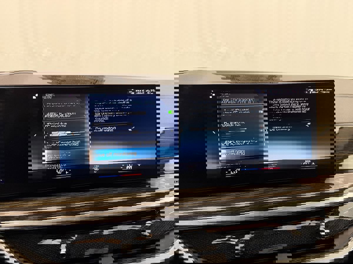 Used 2023 BMW X7 xDrive40i w/ Premium Package image 31