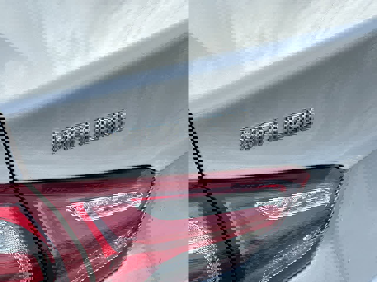 Used 2020 Chevrolet Malibu LT image 17