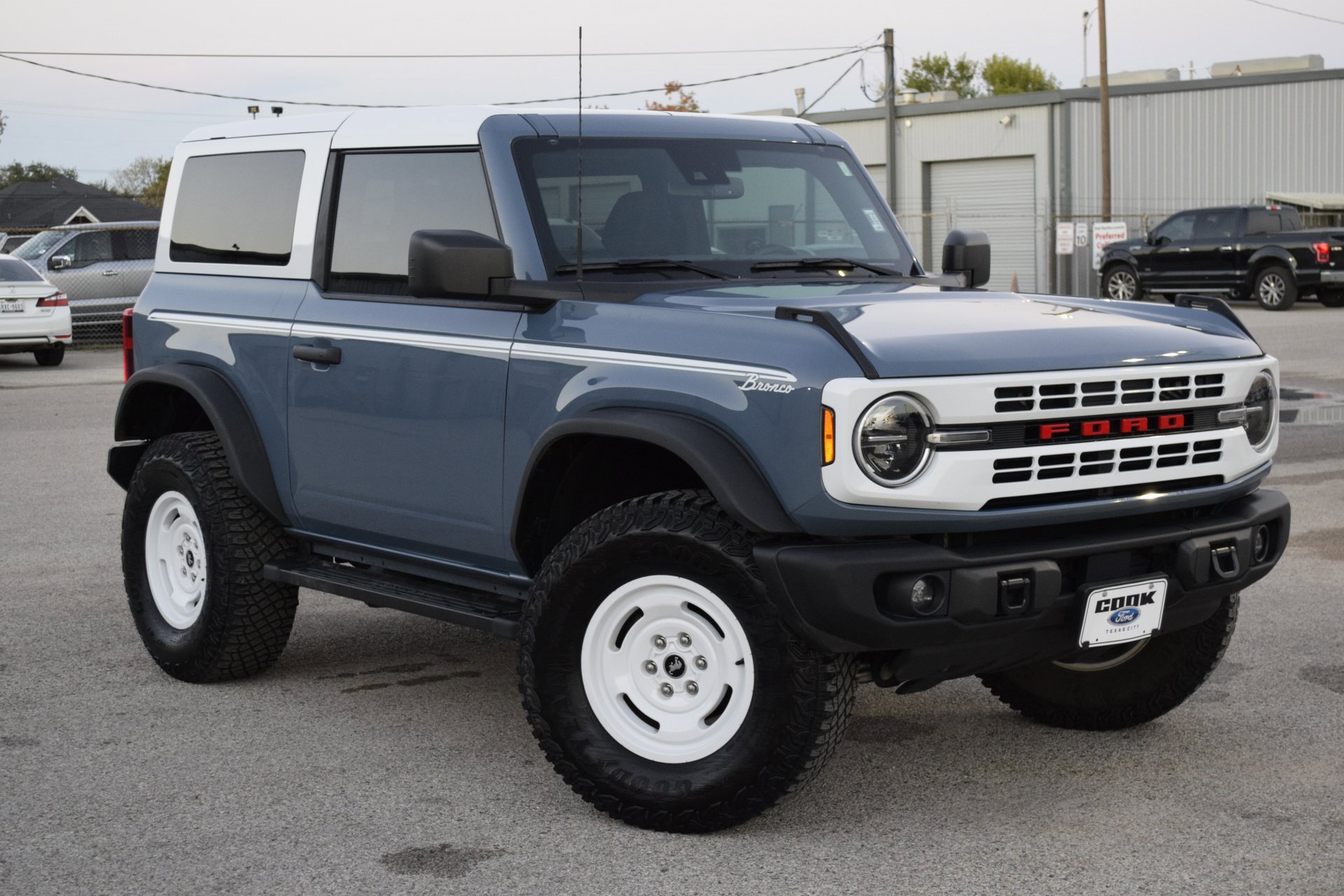 Certified 2024 Ford Bronco Heritage Edition image 7