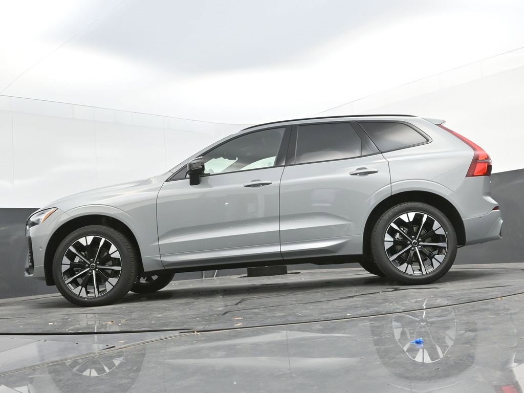 New 2026 Volvo XC60 B5 Plus w/ Protection Package Premier image 24