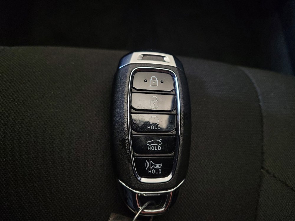 Used 2023 Hyundai Elantra SEL w/ Convenience Package image 32