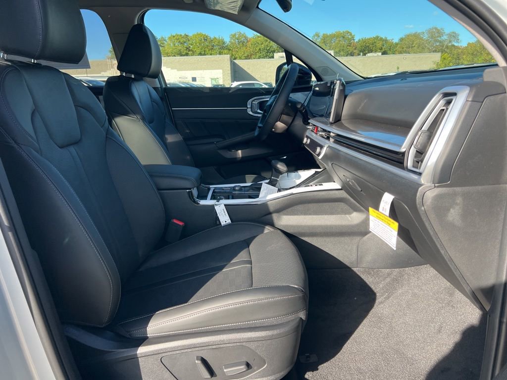 New 2026 Kia Sorento SX image 14