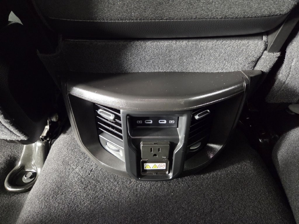 Used 2026 RAM 2500 Laramie AWD/4WD image 25