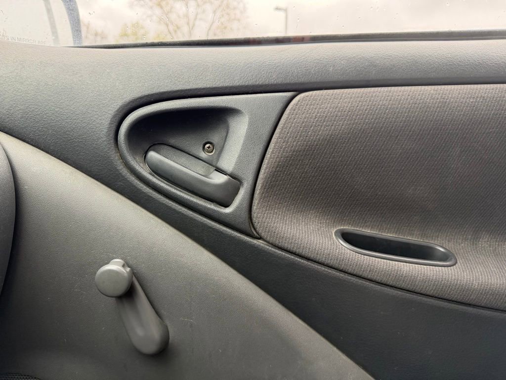 Used 2003 Toyota Echo Coupe FWD image 6