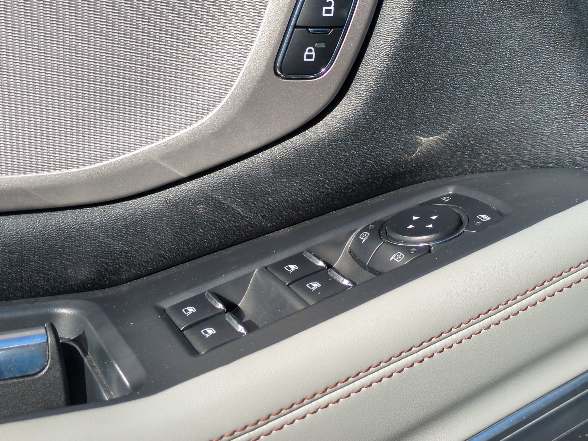 Certified 2025 Ford Expedition Active AWD/4WD image 11