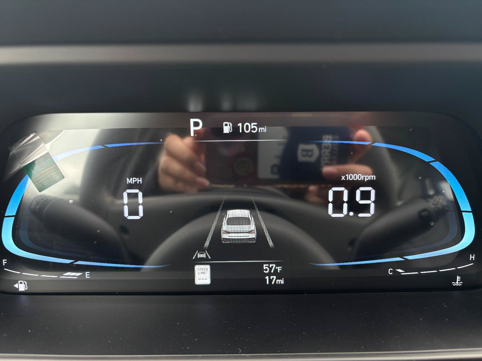 New 2025 Hyundai Elantra Sport FWD image 2