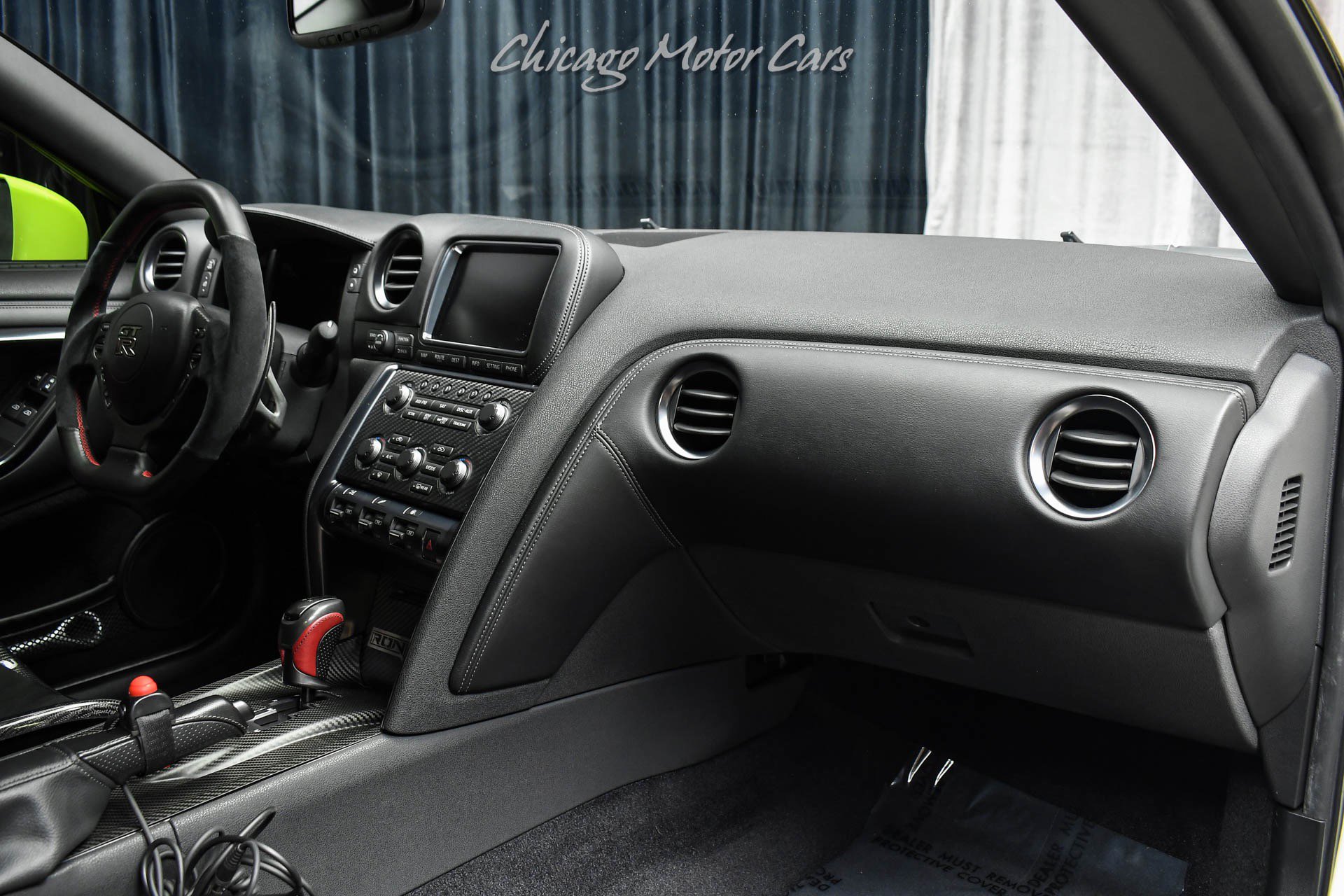Used 2013 Nissan GT-R Black Edition AWD/4WD image 19