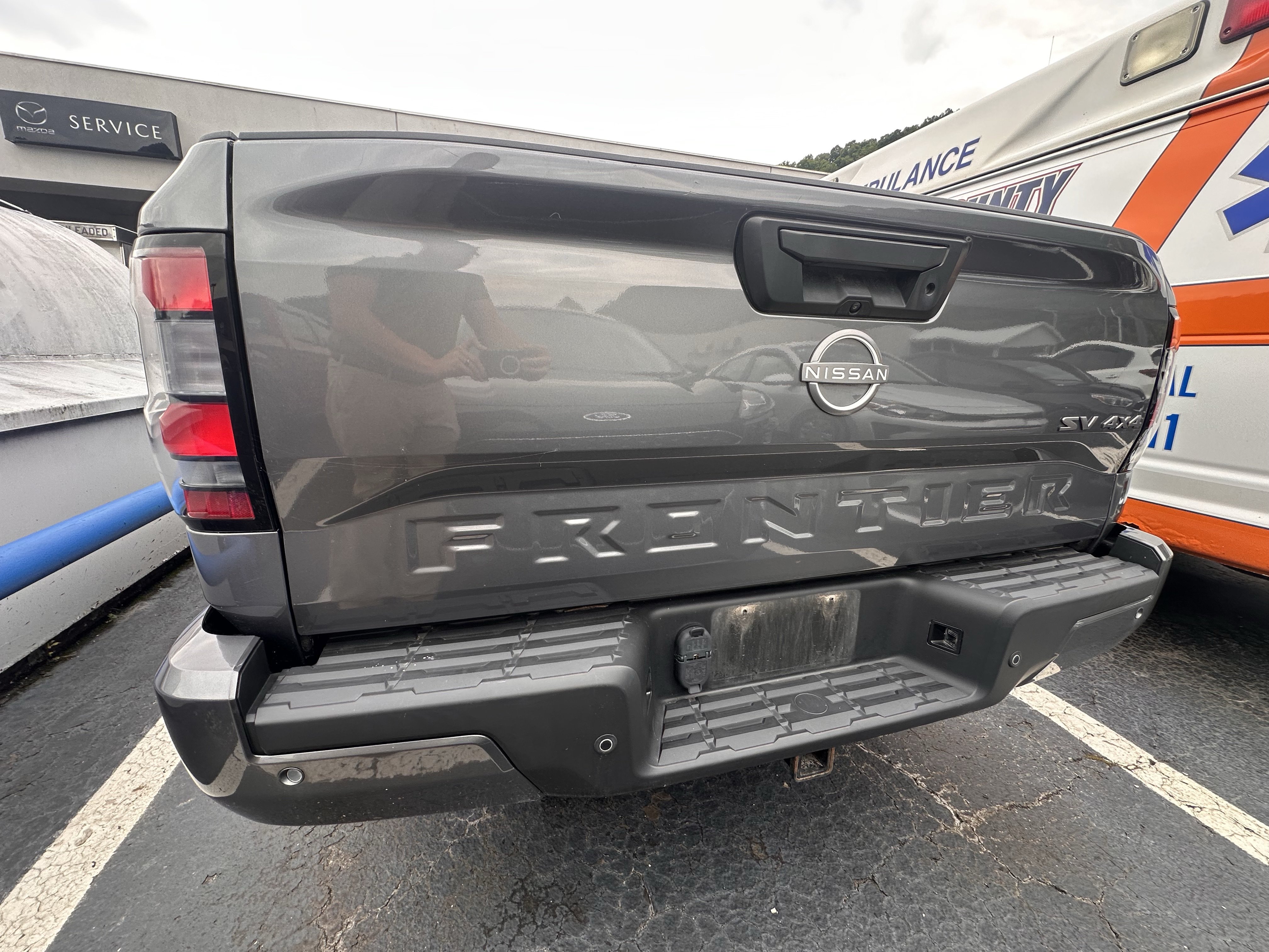 Used 2022 Nissan Frontier SV AWD/4WD image 5