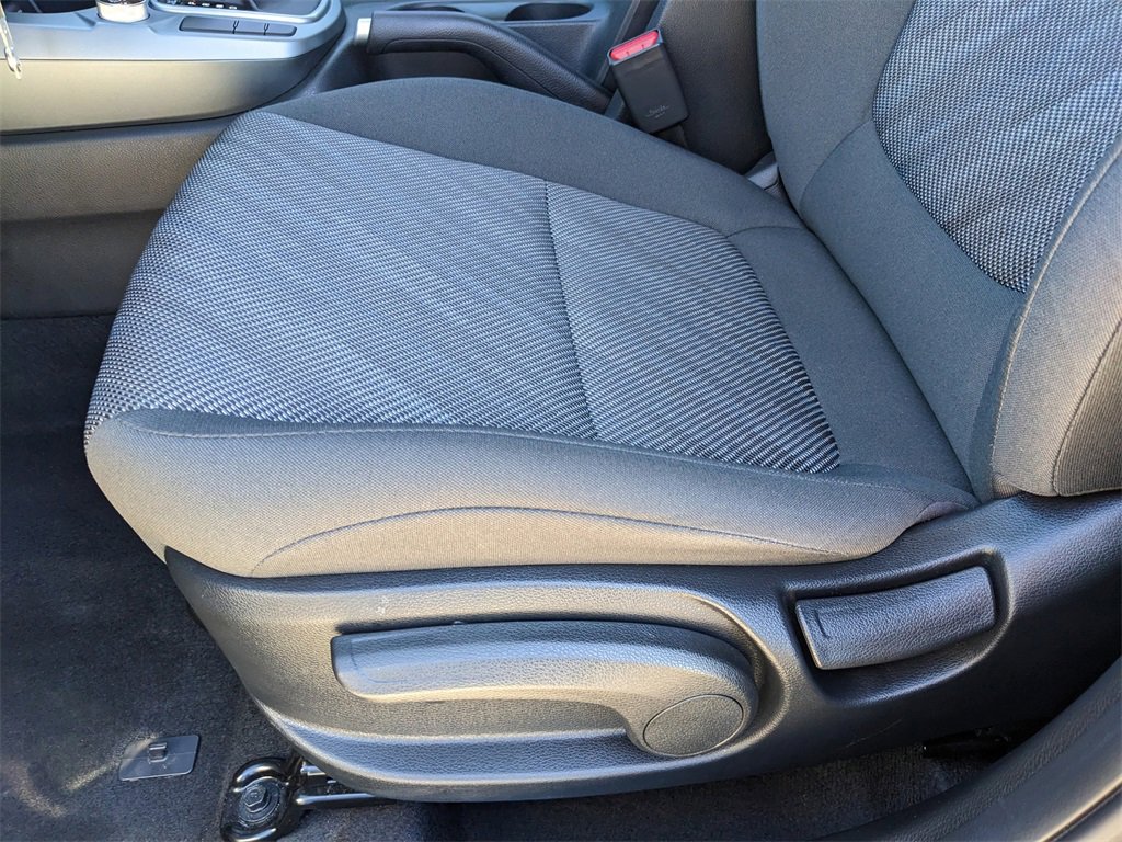 Certified 2025 Kia Seltos LX image 22