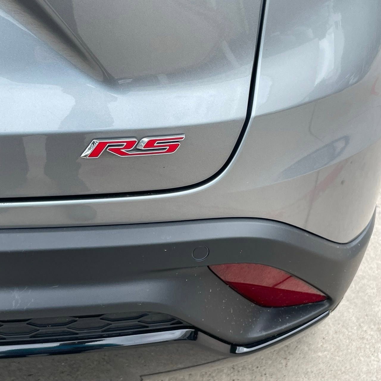 Used 2025 Chevrolet Trax RS w/ Sunroof Package FWD image 6