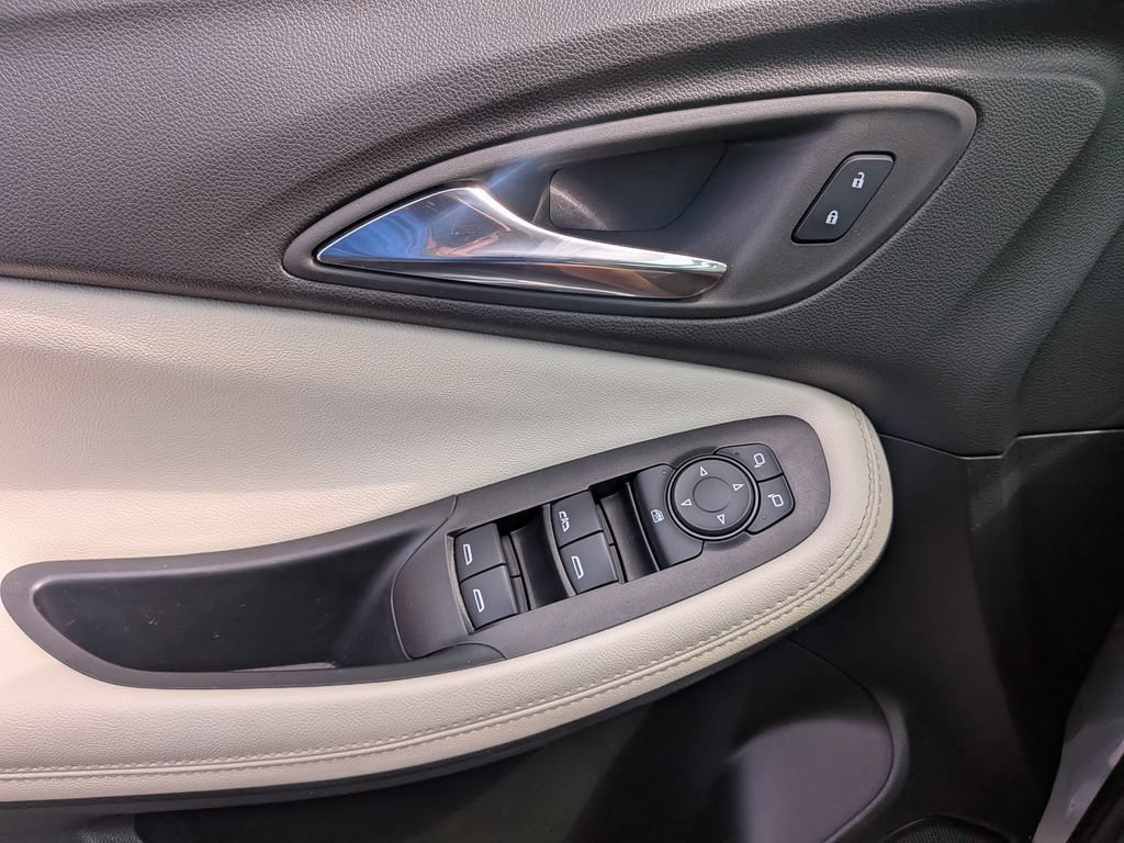 Used 2023 Buick Encore GX Preferred w/ Cold Weather Comfort Package FWD image 30
