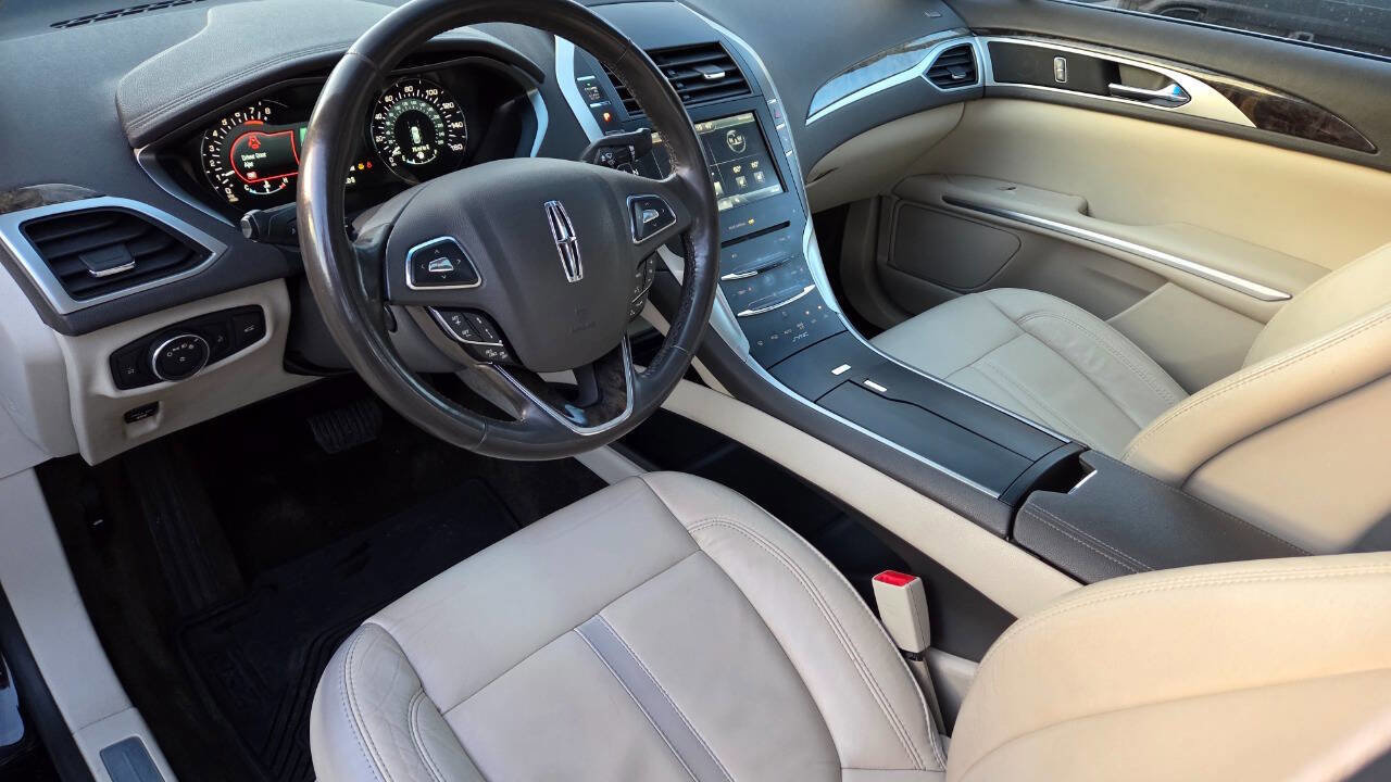 Used 2016 Lincoln MKZ AWD w/ Technology Package image 28