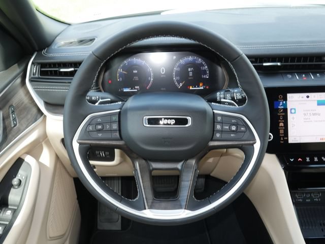 New 2027 Jeep Grand Cherokee Limited AWD/4WD image 18