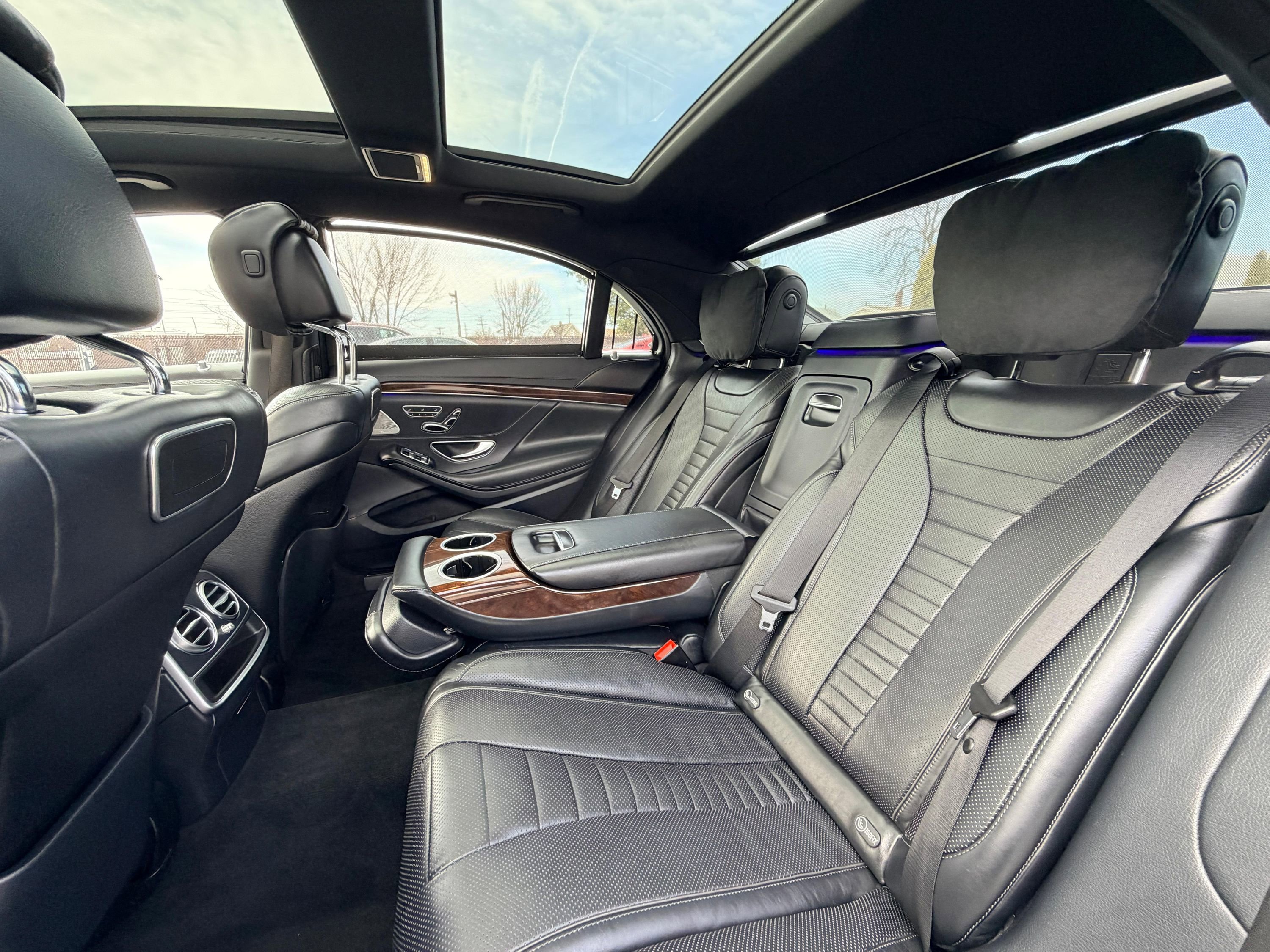 Used 2018 Mercedes-Benz S 560 4MATIC Sedan image 26
