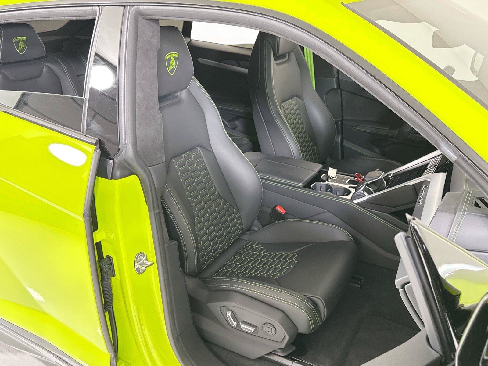 Used 2024 Lamborghini Urus S AWD/4WD image 32