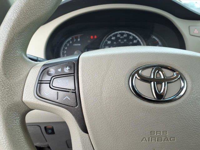 Used 2013 Toyota Sienna LE w/ Towing Pkg image 26