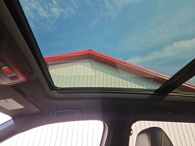 Used 2022 Volkswagen Tiguan SE R-Line image 34