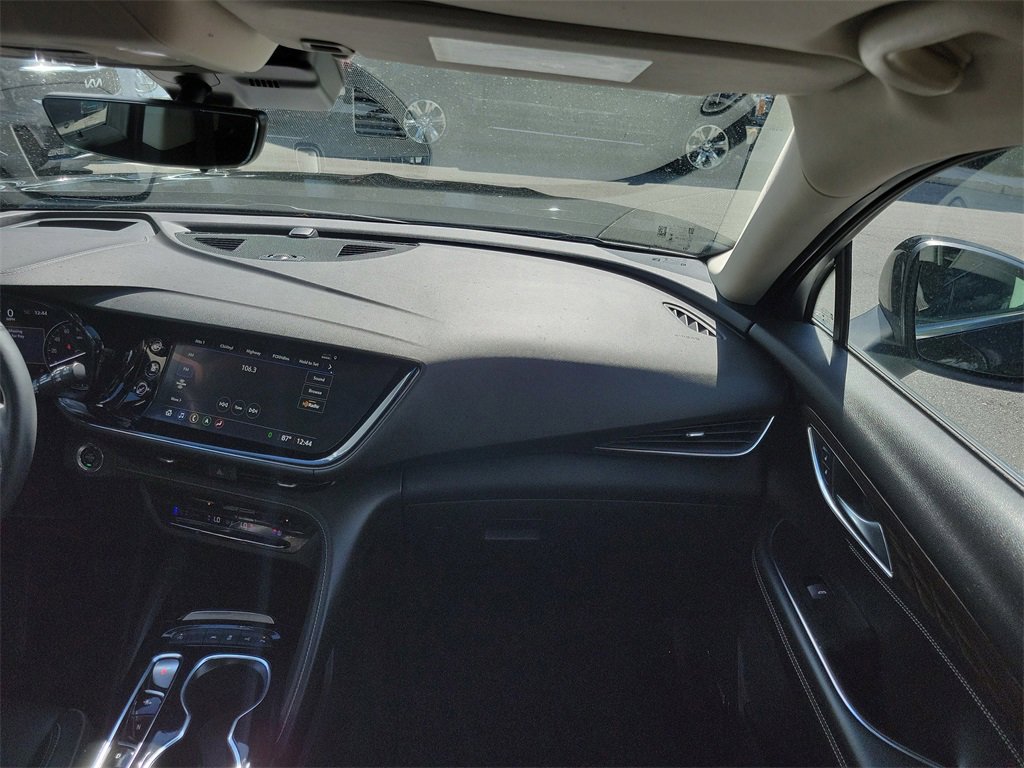 Certified 2023 Buick Envision Avenir image 47