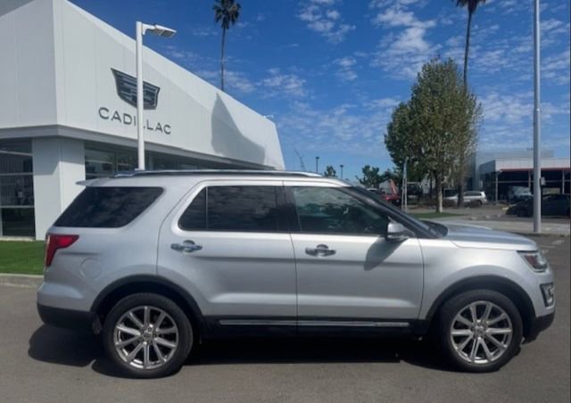 Used 2017 Ford Explorer Limited image 4