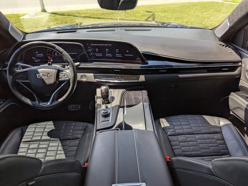 Used 2023 Cadillac Escalade V image 16