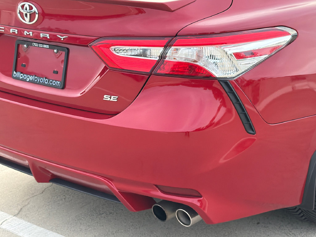 Used 2020 Toyota Camry SE FWD image 5