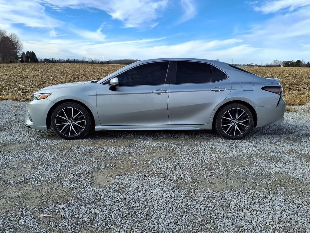 Used 2021 Toyota Camry SE FWD image 30