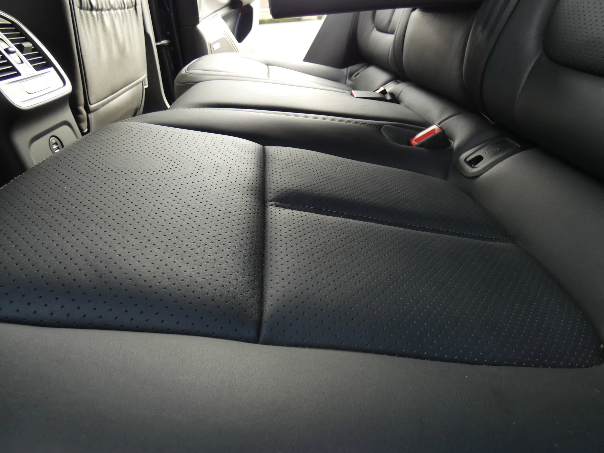 Used 2019 Porsche Macan image 50