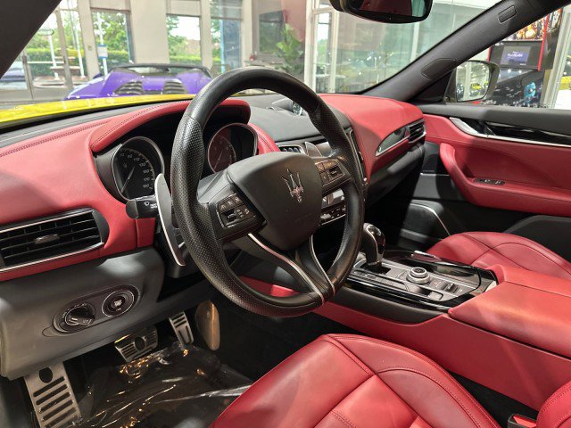Used 2018 Maserati Levante GranSport AWD/4WD image 3